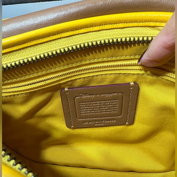 Coach limited Edirion Patricia Saddle Glove With Mickey Crossbody Banana… - Picture 6 of 15